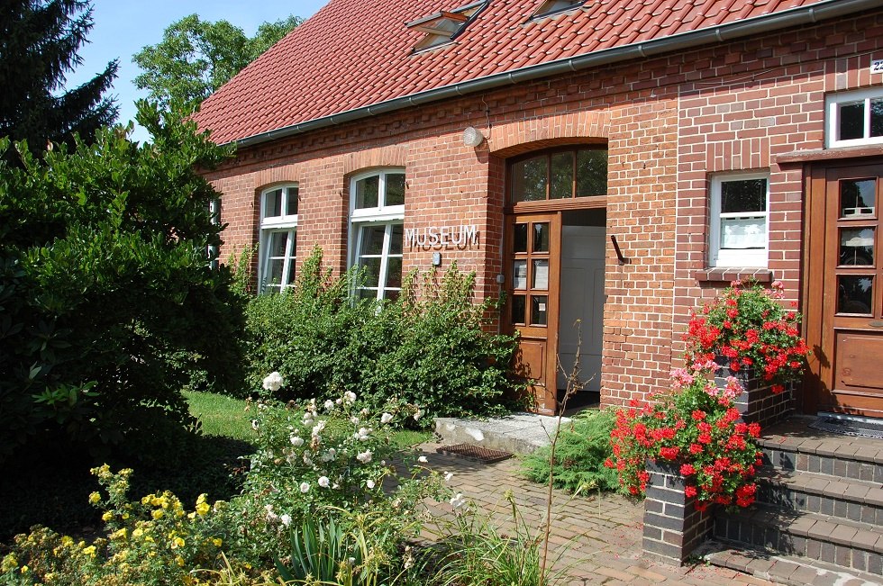 In der alten Dorfschule befindet sich heute das Regionalmuseum., © Gabriele Skorupski