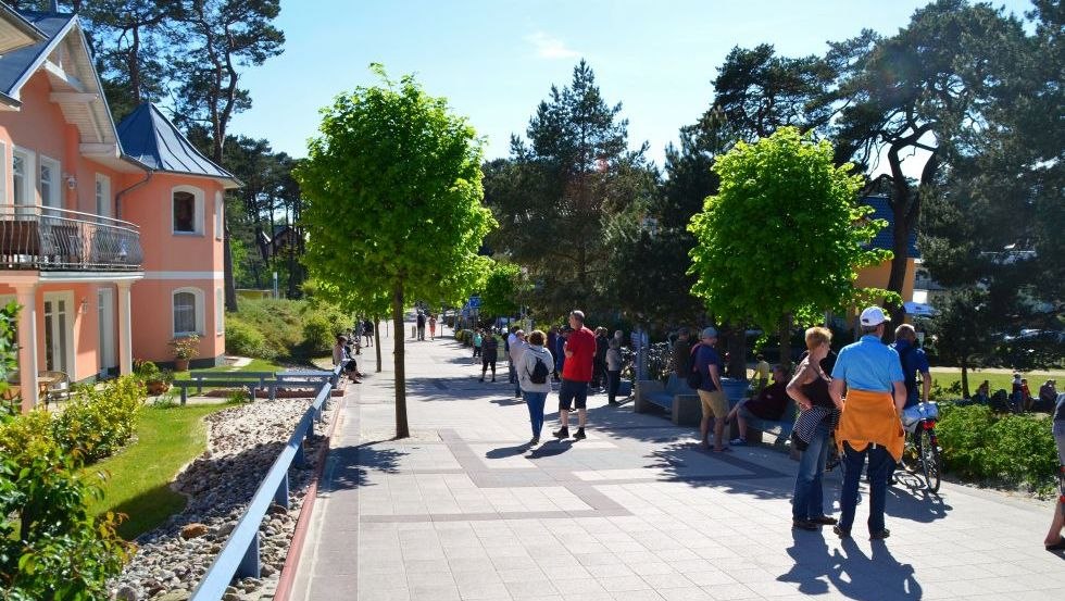 Die Promenade im Ostseebad Trassenheide ist auch mit Mobilitätsbehinderung erlebbar, © Eigenbetrieb Kurverwaltung Ostseebad Trassenheide