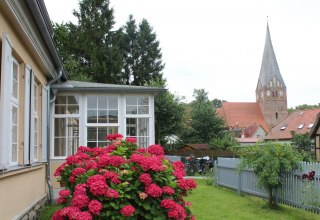 Im Pfarrhaus befindet sich eine ständige ausstellung zum Leben und Wirken des Dichters Karl Gottlieb Lappe, der hier geboren wurde., © Josephin Bock