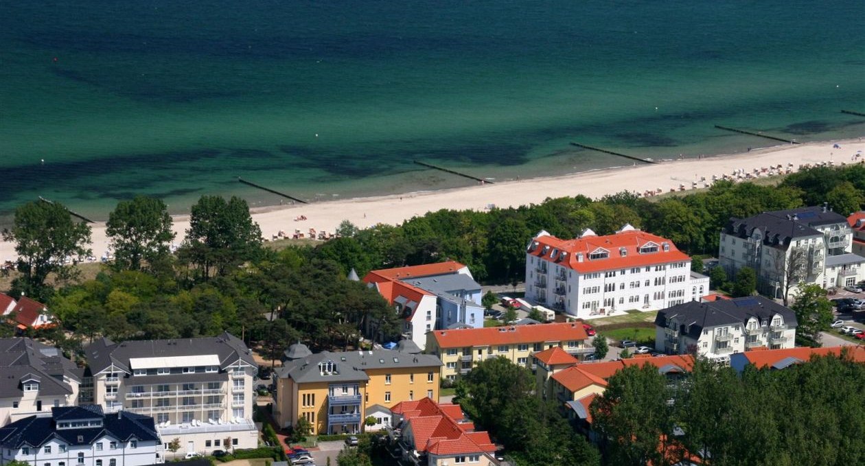 Luftaufnahme Am Weststrand Aparthotel Kühlungsborn, © Am Weststrand Aparthotel Kühlungsborn