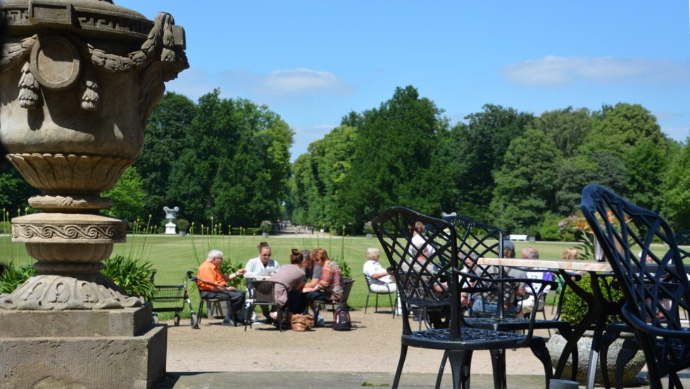 Schloss Cafe Ludwigslust Ausblick von der Terasse in den Ludwigsluster Schlosspark, © Tourismusverband Mecklenburg-Schwerin