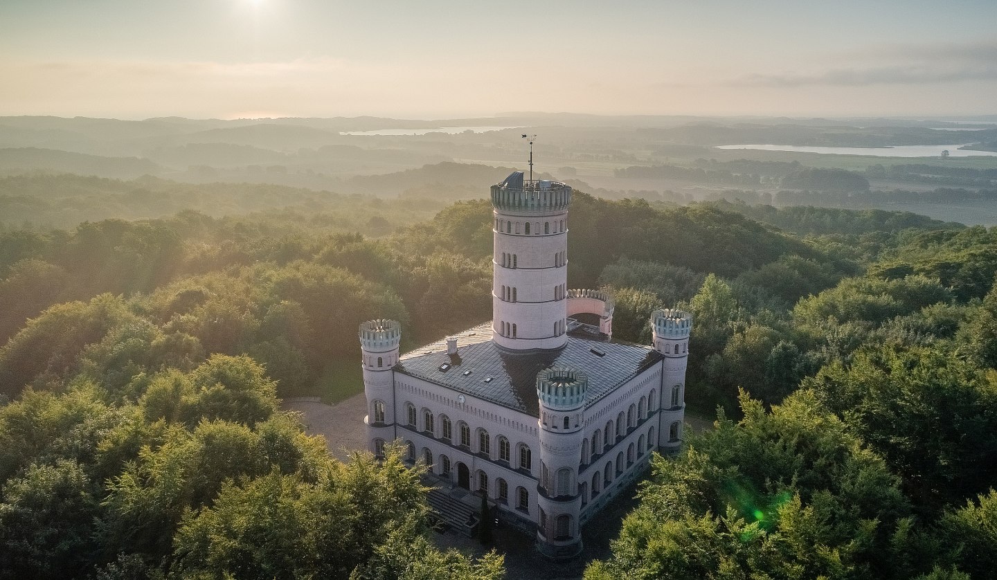 Jagdschloss Granitz aus der Vogelperspektive, © SSGK MV / Funkhaus Creative