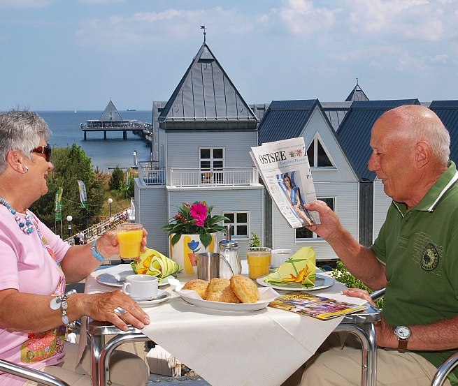 Kaffeepause auf der Terrasse des Appartements, © Kurhotel zu Heringsdorf GmbH & Co. KG