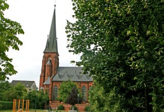 Blick auf die Kirche, © Sabrina Wittkopf-Schade