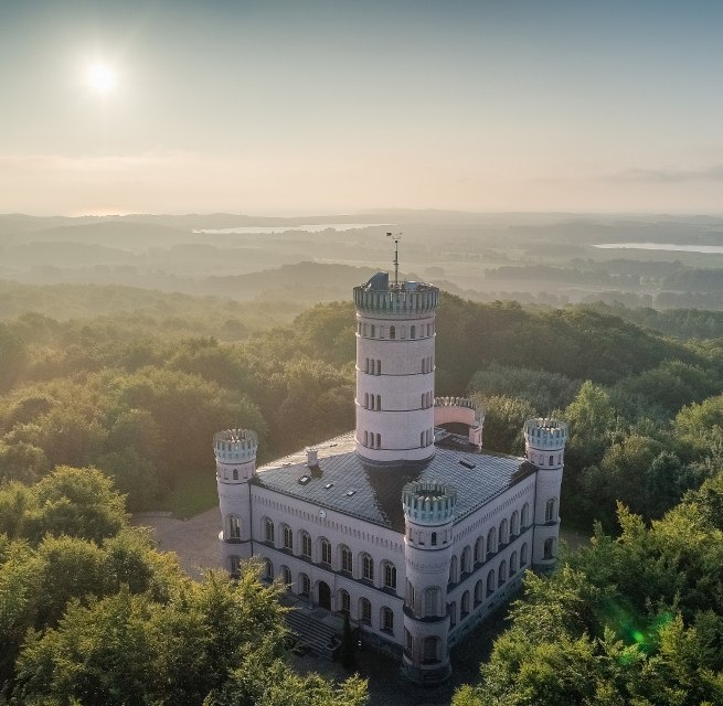 Jagdschloss Granitz aus der Vogelperspektive, © SSGK MV / Funkhaus Creative