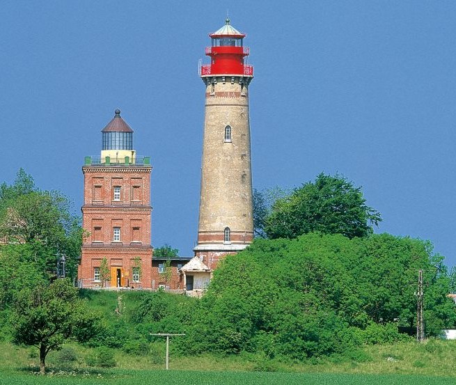 Die Leuchttürme am Kap Arkona auf der Insel Rügen im Sonnenschein, © TMV/Messerschmidt