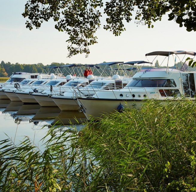 Europa Hausboote an der Basis Fürstenberg, © Spiegelhalter 2014