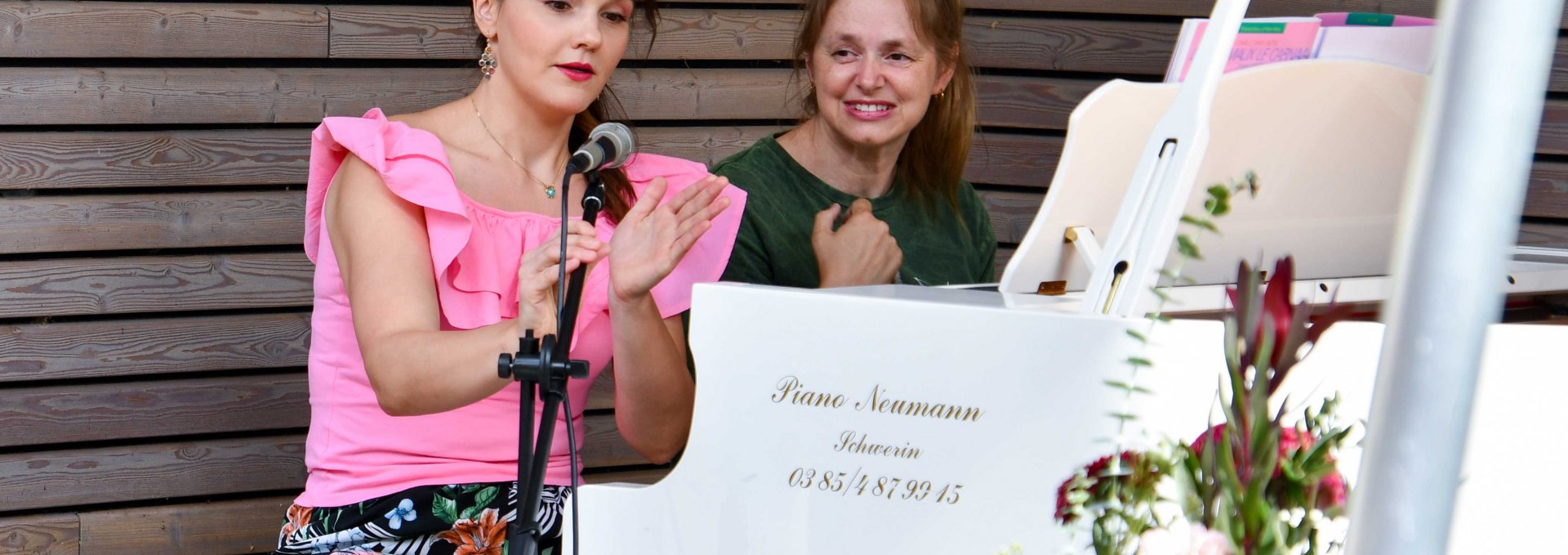 Christiane Klonz und Teresa Hoerl, © BÄRENWALD Müritz | Manuela Klier