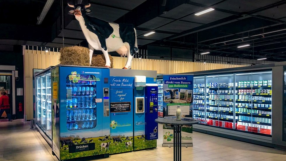 Milchautomat EDEKA Center, © van der Ham Bollewick