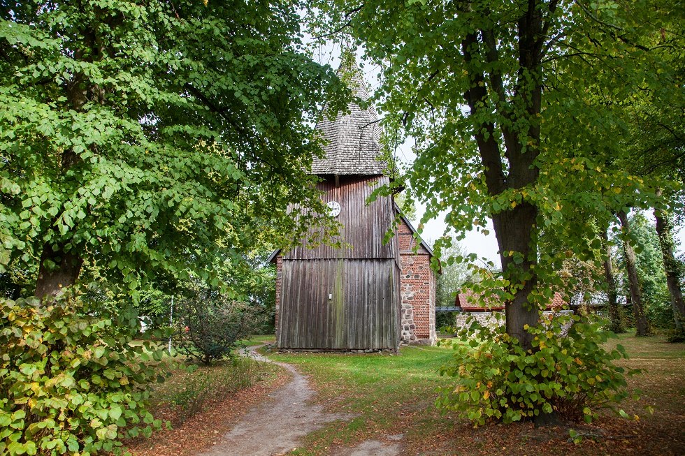 Die Turmseite der Kirche., © Frank Burger