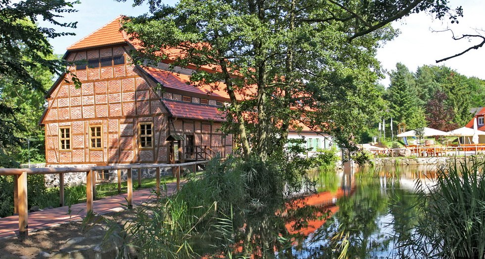 Das Mühlensemble: Wassermühle, Wohnhaus, Festsaal, © Vincent Leifer