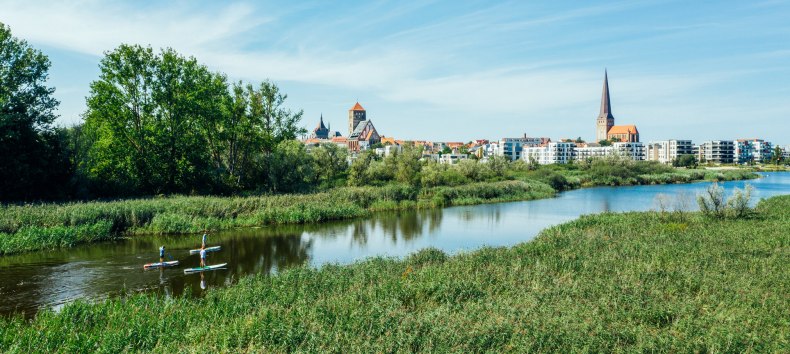 Stadt und Natur auf einem Blick an der Warnow in Rostock., © TMV/Gänsicke