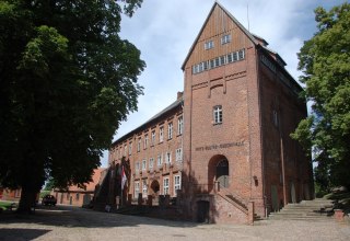 Im Turm des Kommandantenhauses der Festung befindet sich die Reuter-Gedenkhalle., © Gabriele Skorupski