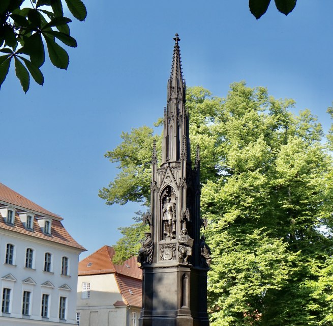 Das Rubenowdenkmal steht auf dem Rubenowplatz vor dem Hauptgebäude der Universität Greifswald., © Gudrun Koch