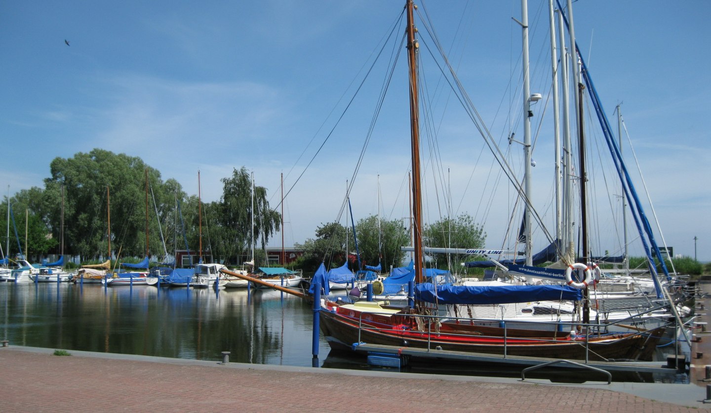 Der Yachthafen im Erholungsort Mönkebude bietet einen Rundumservice an., © Angelika Michaelis