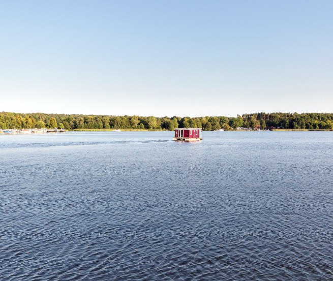 Unendliche Weiten erleben bei einer Fahrt mit dem Floß über den Stolpsee, © TMB-Fotoarchiv/Steffen Lehmann