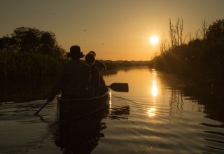 Die Abendstimmung auf dem Fluss im Kanu erleben, © Angelika Reifarth