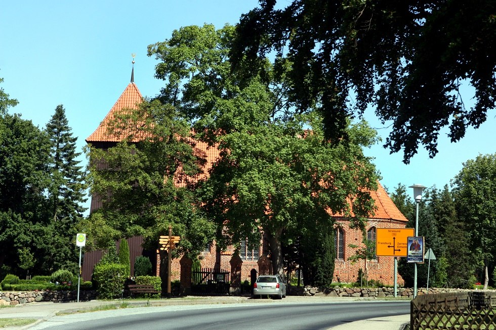 Blick auf die Kirche, © Sabrina Wittkopf-Schade