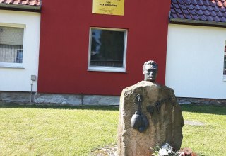 Gedenkstein Max Schmeling vor dem Geburshaus, © Angelika Michaelis