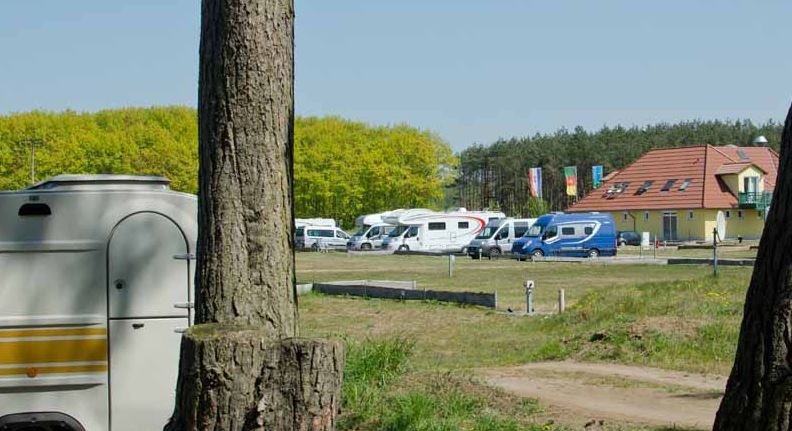 Großzügige Stellplätze bis zu 130m², © Campingpark Kamerun