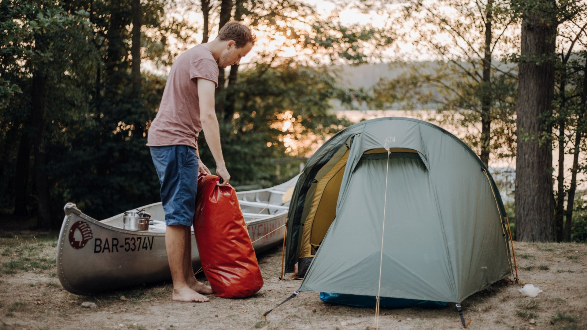 Campen direkt am Wasser auf Naturcampingplätzen, © TMV/Outdoornomaden