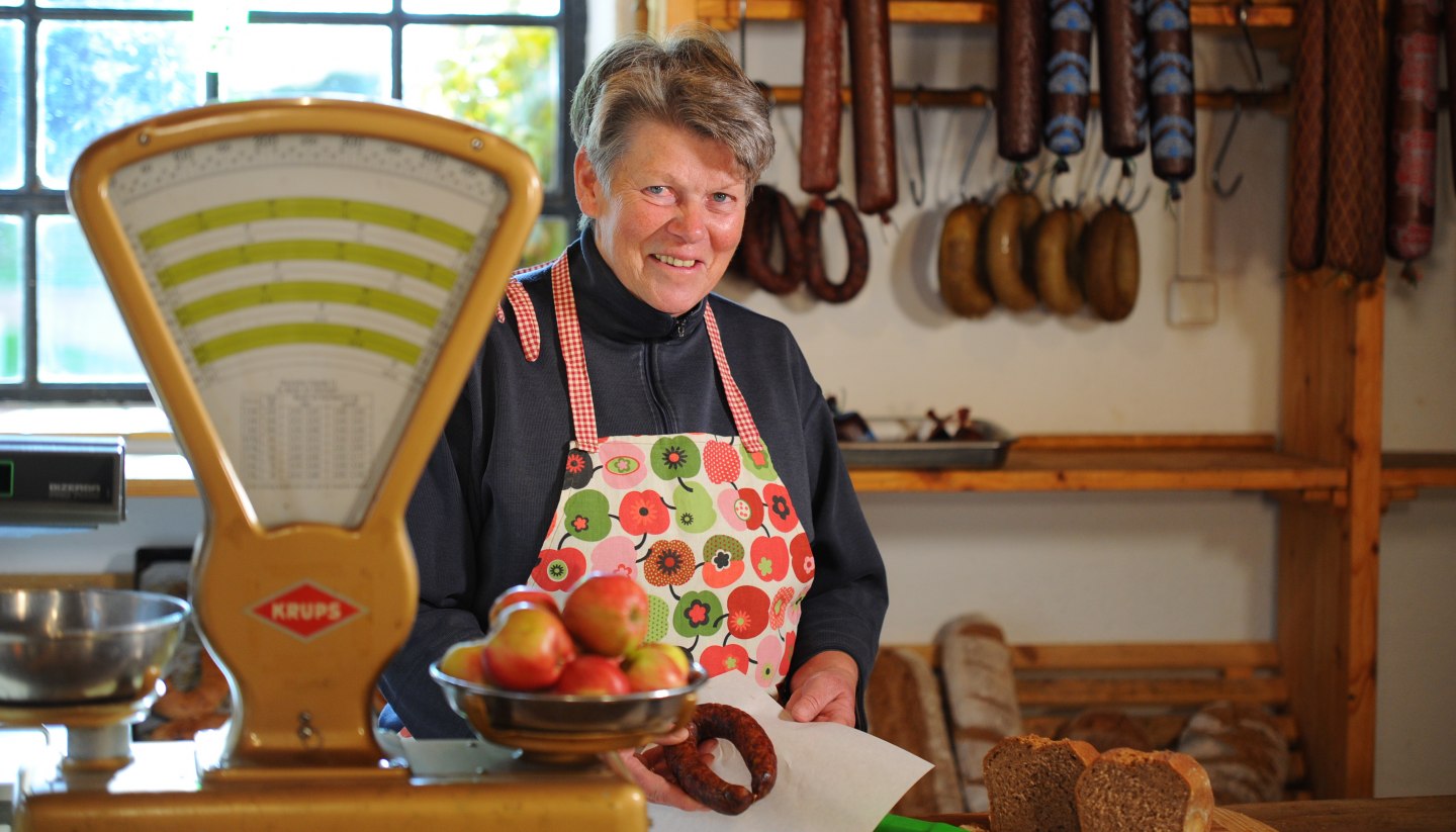 Regional einaufen im Hofladen, © Landurlaub MV/A.Duerst, Studio 301