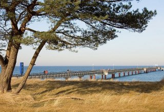 395 Meter lang - die Prerower Seebrücke, © Simon Koopmann