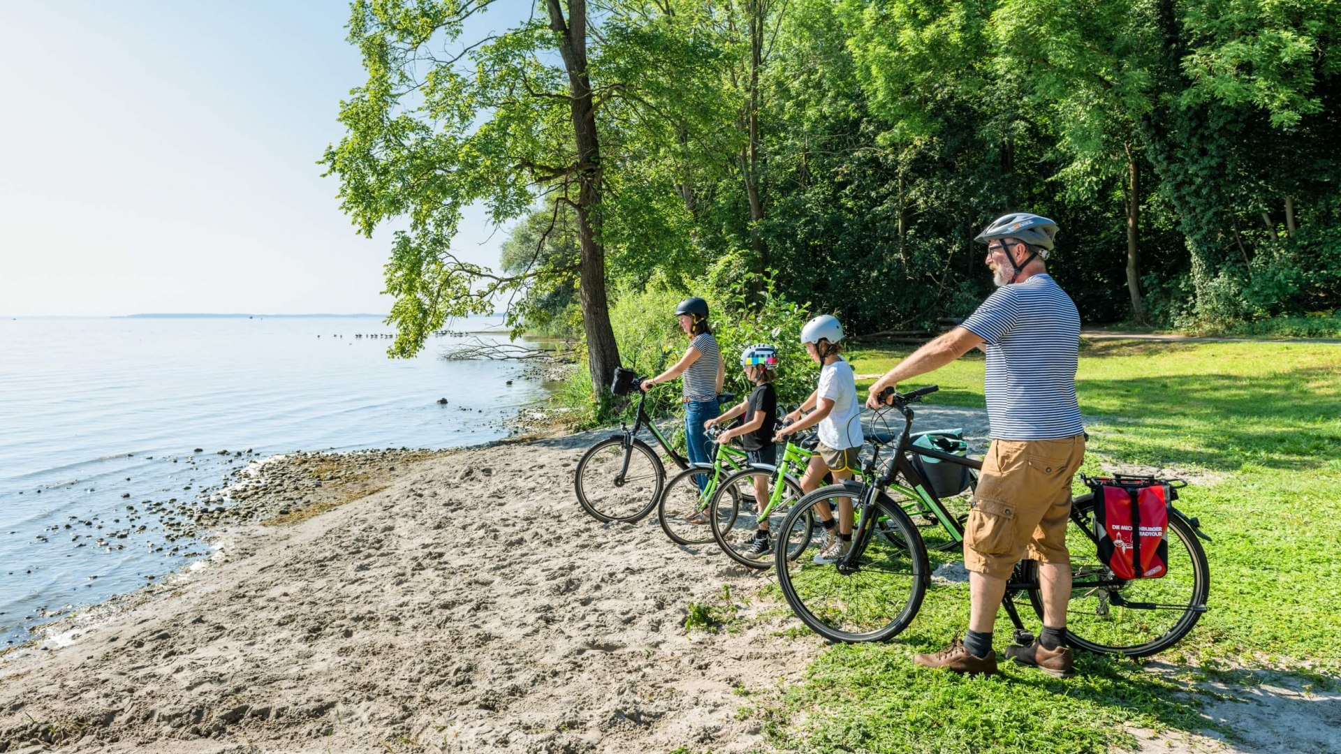 Die vielen Gewässer in der Mecklenburgischen Seenplatte sind eine Wohltat für Körper und Seele., © TMV/Tiemann