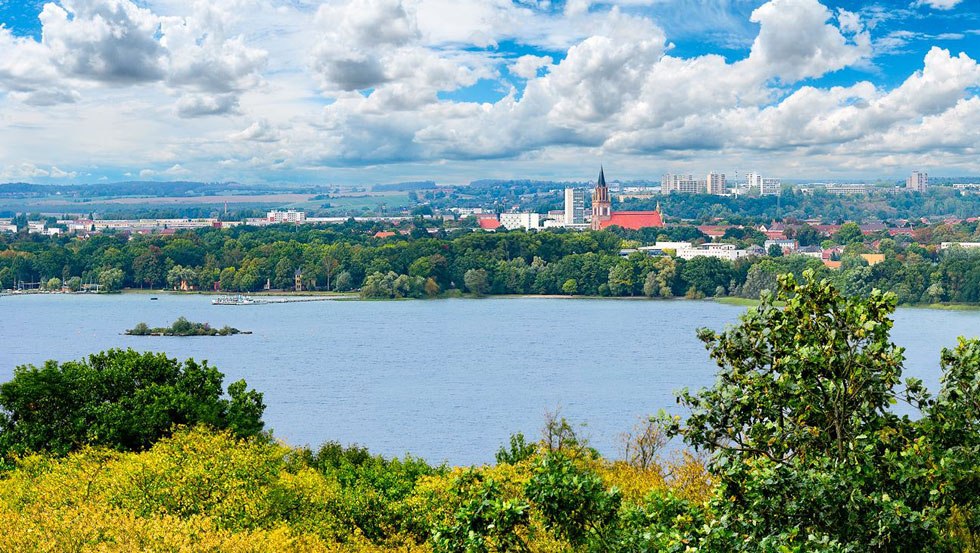 Blick auf die Stadt Neubrandenburg direkt am Tollensesee gelegen, © Nico Schüler