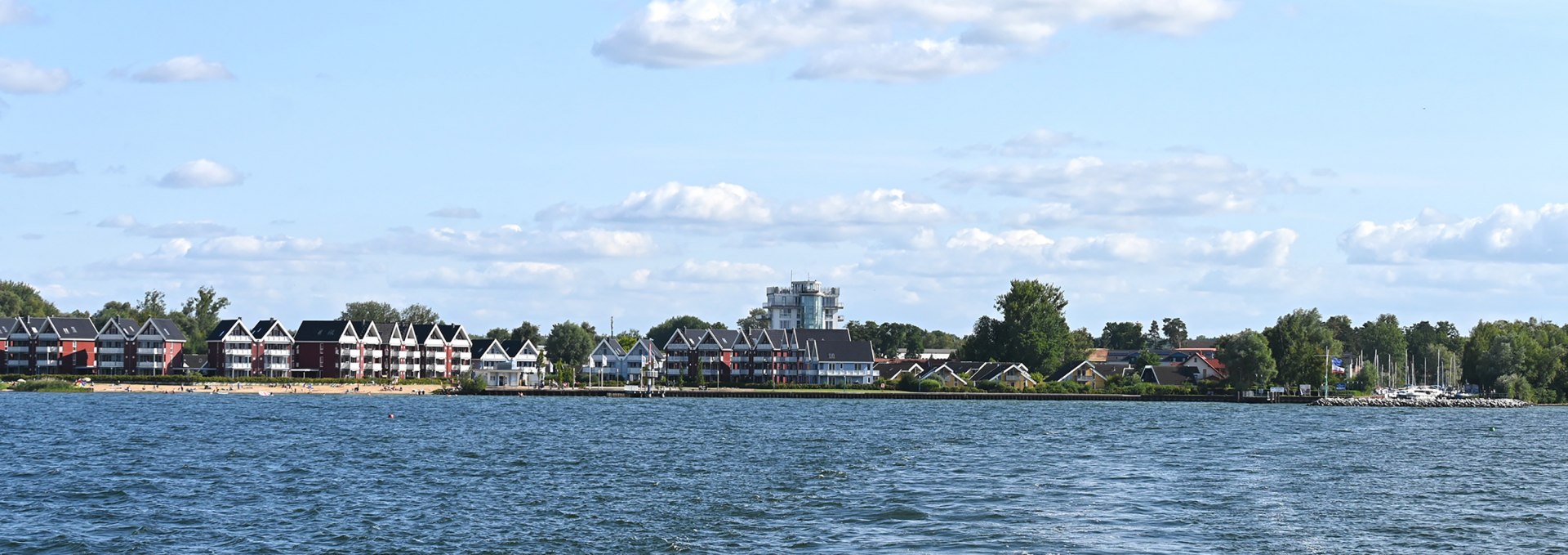 Hafendorf Müritz: Touristisches Zentrum am Südufer der Müritz, © KUHNLE-TOURS