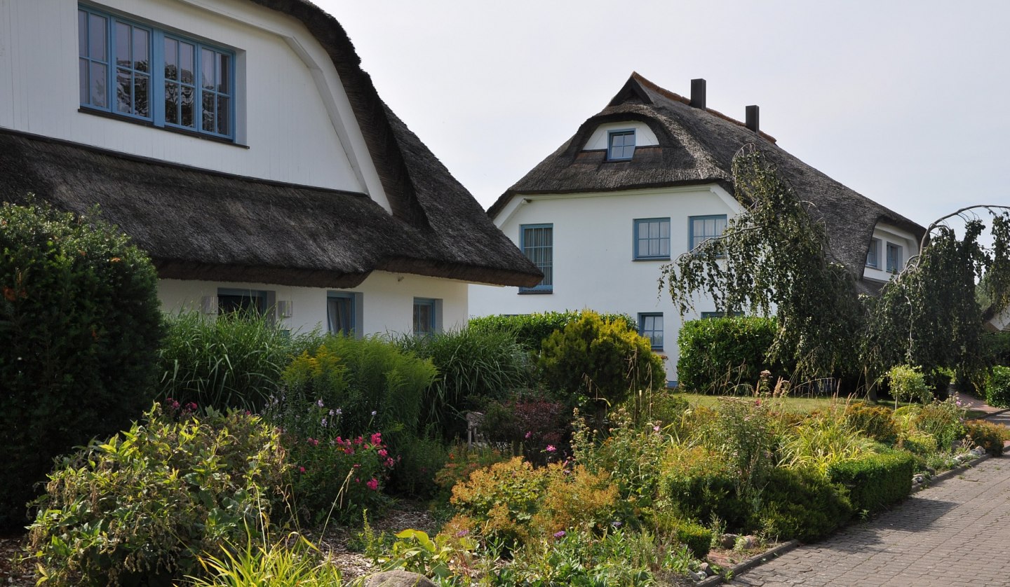 Sieben reetgedeckte Häuser umfasst der Wreecher Hof, © TMV