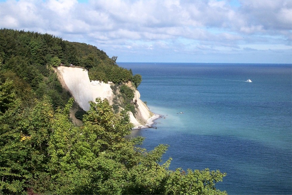 Blick auf die umliegenden Kreidefelsen und die Ostsee, © Tourismuszentrale Rügen