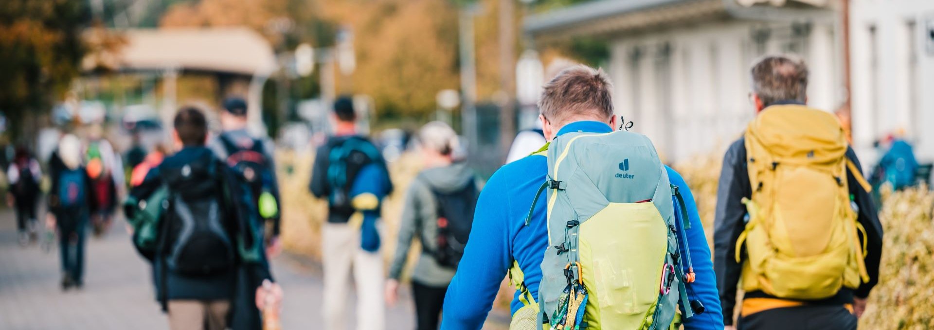 Teilnehmenden vom Megamarsch Rügen 2024 bei der Wanderung., © TVR / Mirko Boy