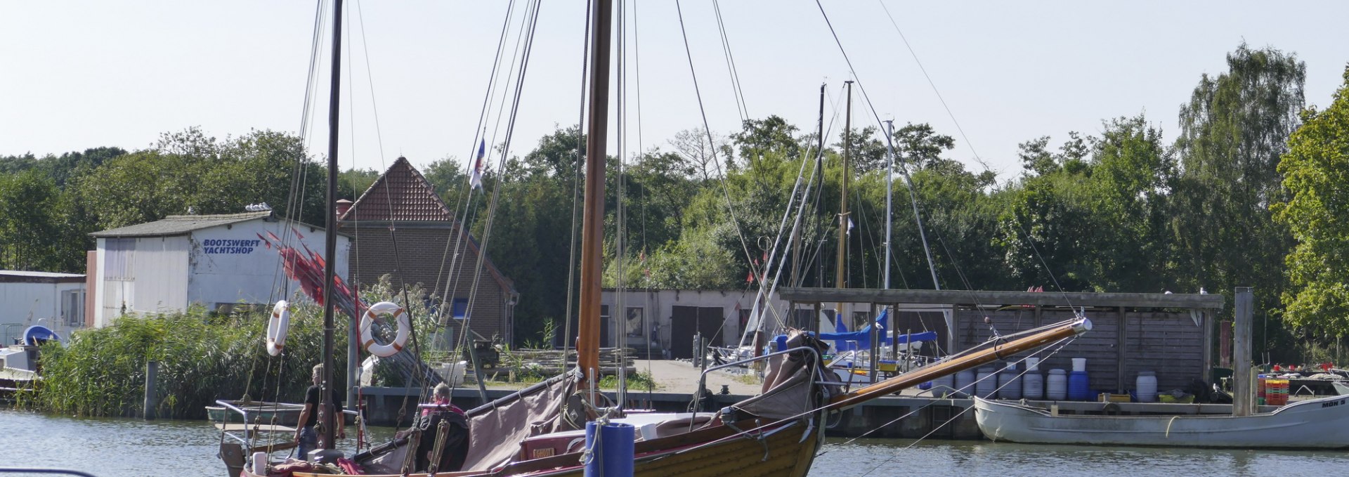 Der Yachthafen Mönkebude liegt günstig mit direkter Ausfahrt zum Haff, © TMV/cross media redaktion