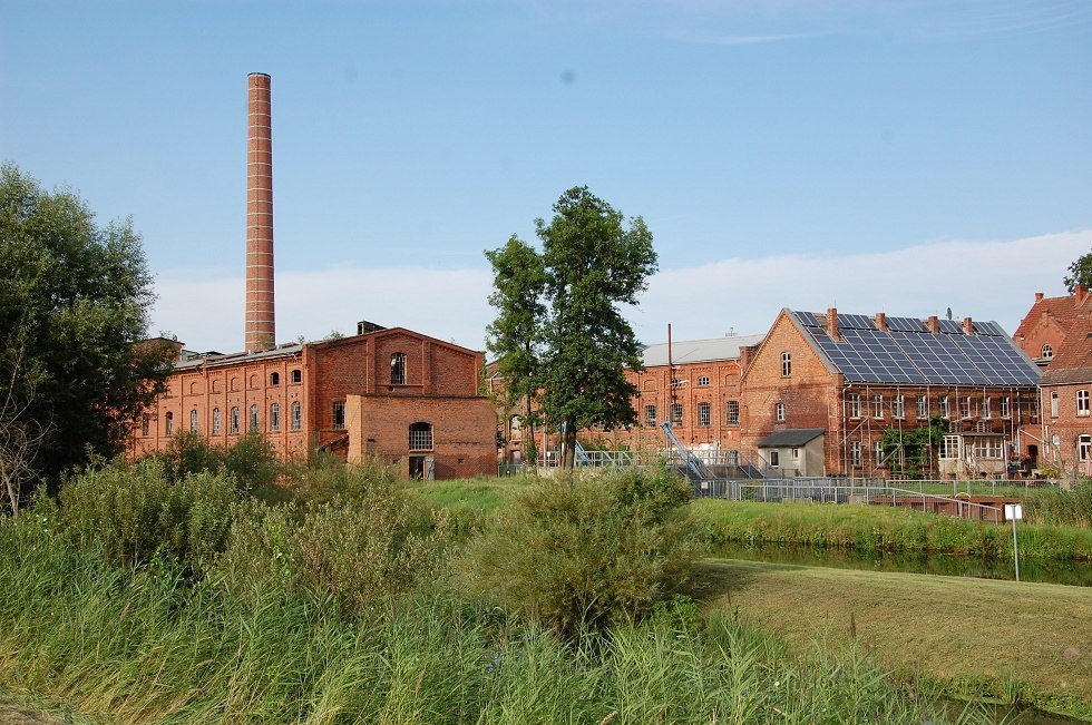 Direkt an der Elde liegt das Gelände der alten Papierfabrik., © Gabriele Skorupski