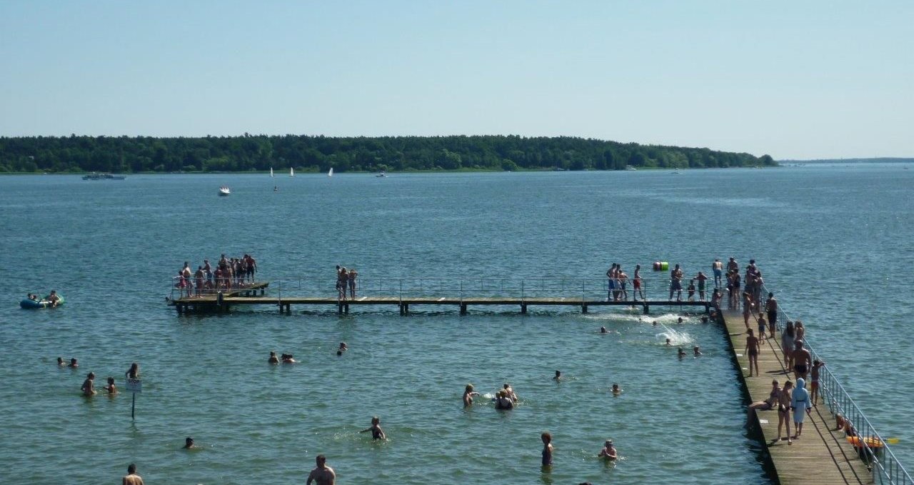 Badebrücke Volksbad, © Stadt Waren (Müritz)