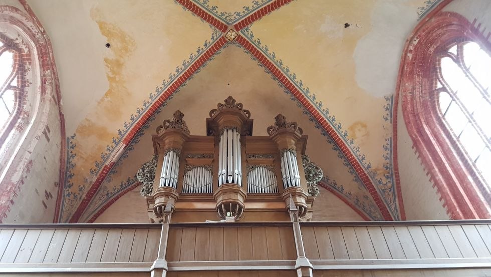 Blick auf die Orgel in der Inselkirche von Poel, © VMO, R. Kral