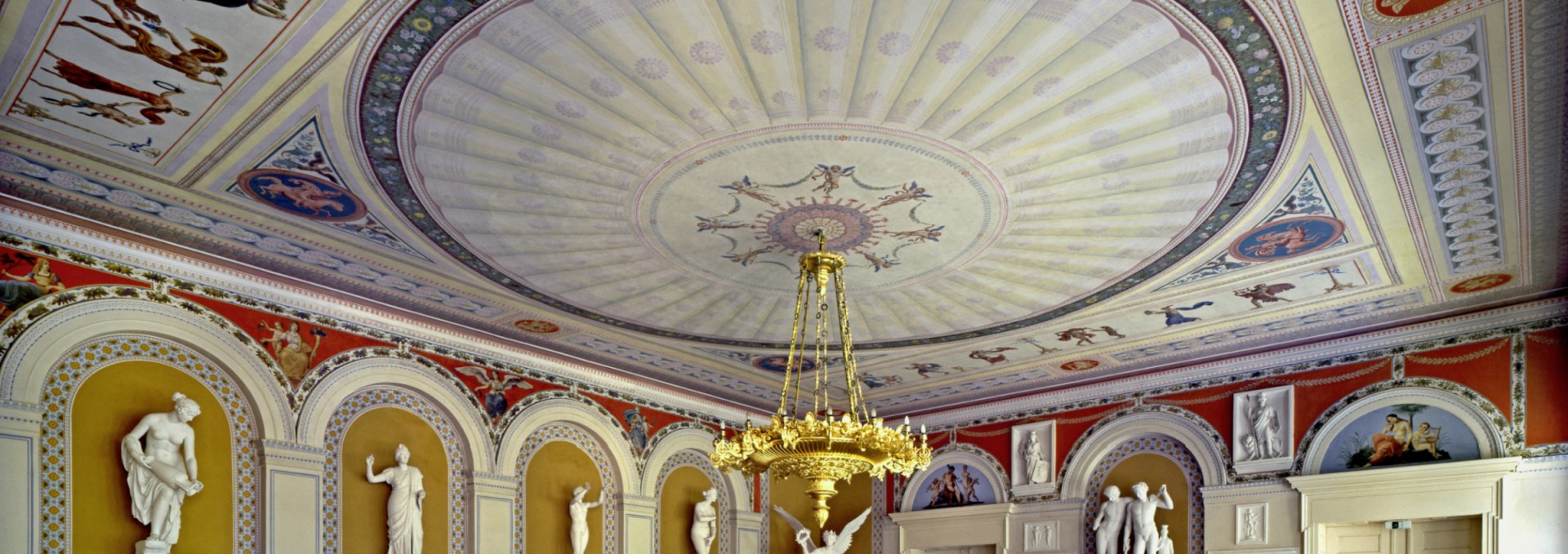 Blick in die Orangerie im Schlossgarten Neustrelitz, © SSGK MV / Achim Bötefür