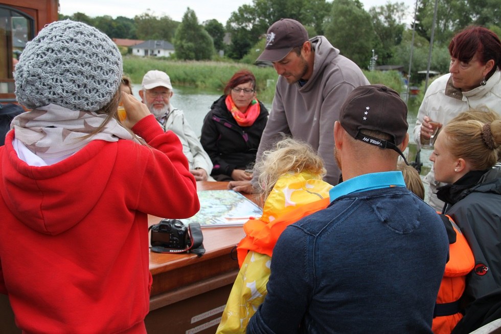 Kartenrunde, © Weisse Düne Segeltouren