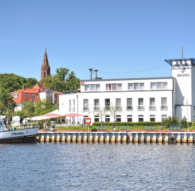 © HafenHotel Pommernyacht