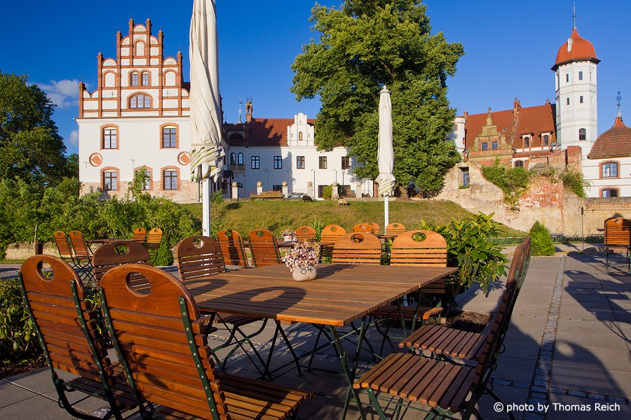 Blick auf das Schloss Basedow