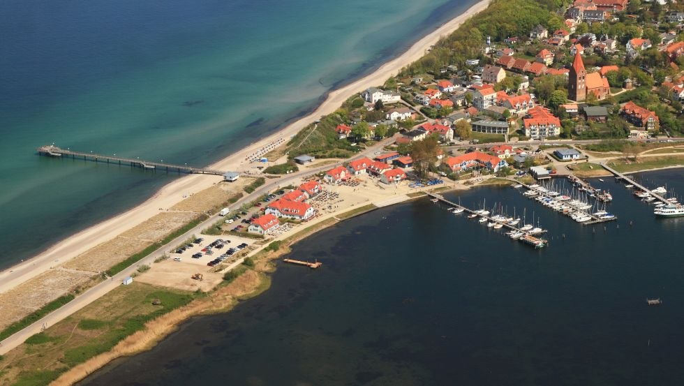 Luftaufnahme der Seebrücke und des Haffplatzes Reriks, © Kurverwaltung Ostseebad Rerik, A. Herrmann