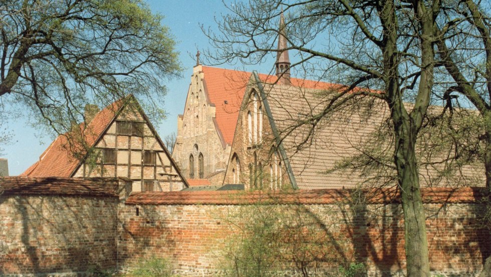 Wallanlagen beim Kloster zum Heiligen Kreuz, © Irma Schmidt