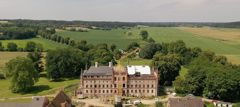 Schloss Broock mit Gutshof und Lenné-Park, 2024, © Schloss Broock GmbH & Co. KG - Jan Fischer