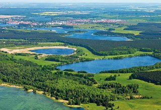 So viel blau und grün - Luftaufnahme vom Müritz-Nationalpark, © TMV/Steindorf-Sabath