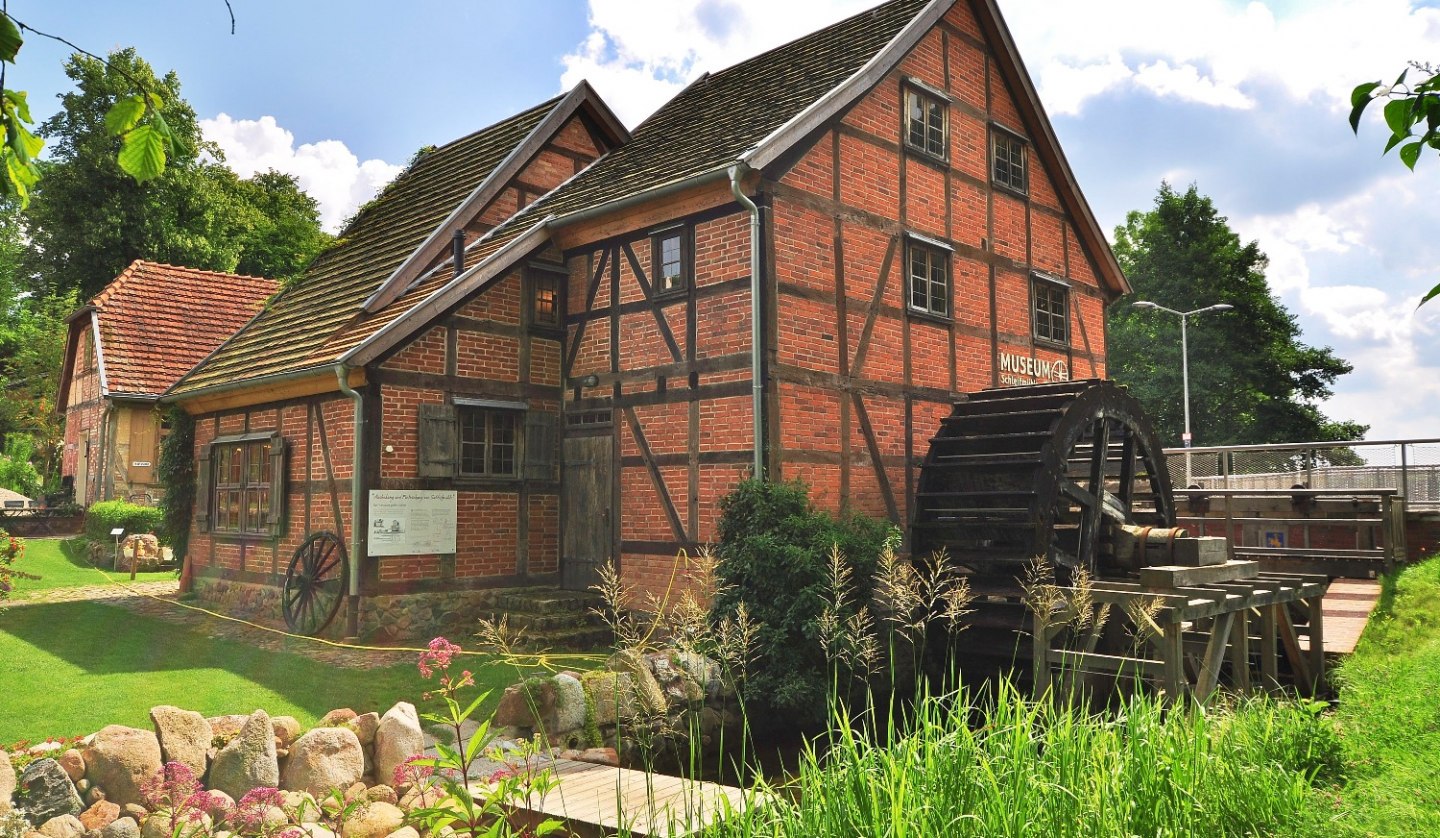 Die Schleifmühle mit dem idyllischen Garten, © Stadtgeschichts- und Museumsverein Schwerin e.V.; Dr. Holger Martens