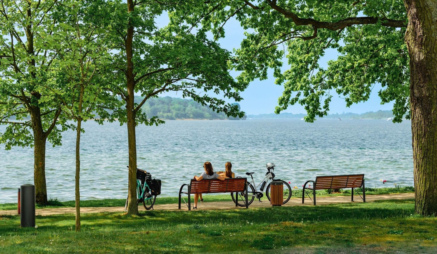 Die Ruhe genießen beim Blick auf die Müritz, © TMV/Tiemann