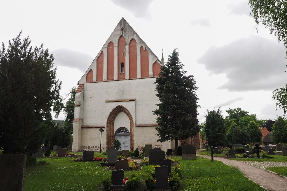 Kirche Bentwisch von der Westseite, © Frank Burger