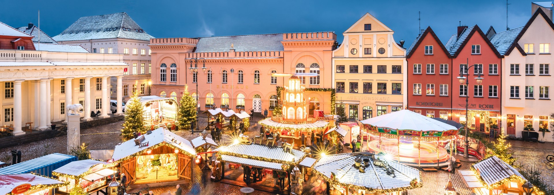 Weihnachtsmarkt Schwerin, Marktplatz, © TMV/Gross