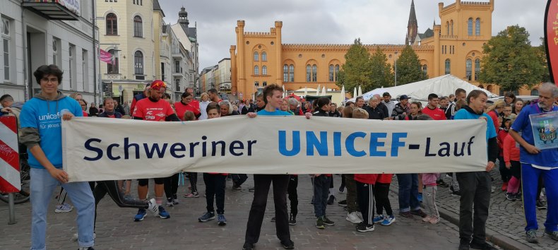 Start des 25. Schweriner UNICEF-Laufes am 17. September 2022, © UNICEF-Arbeitsgruppe